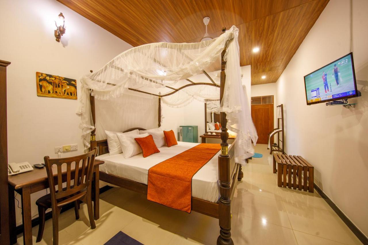 Mimoza Mirissa Bed & Breakfast Dış mekan fotoğraf